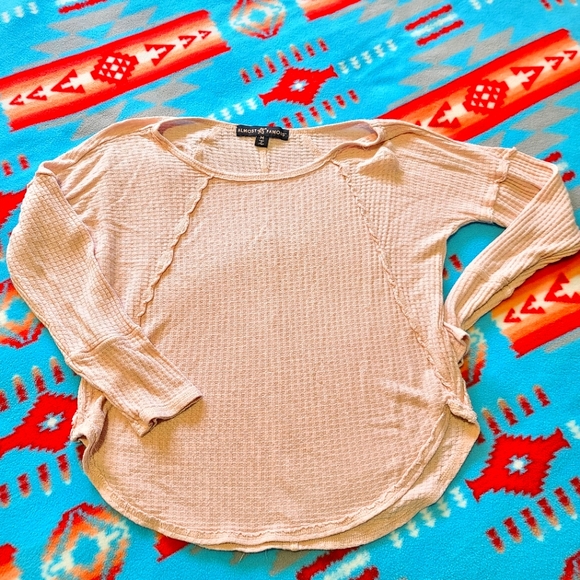 Almost Famous, size M, peach color - Picture 1 of 2